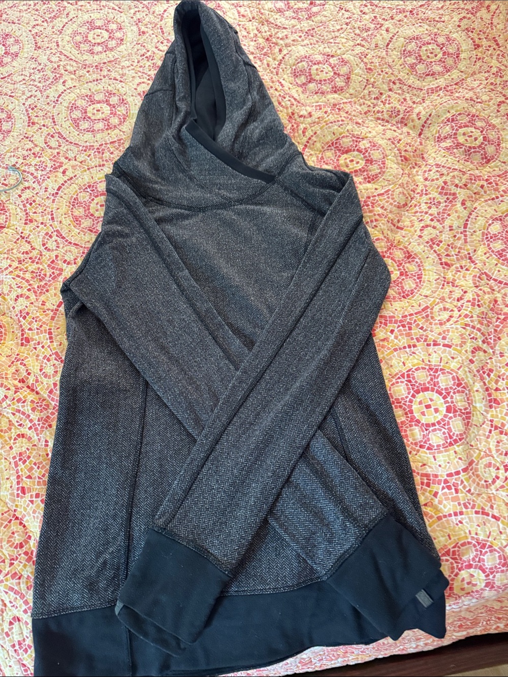 Women’s Hooded Long-Sleeve Sweater - Dark Gray